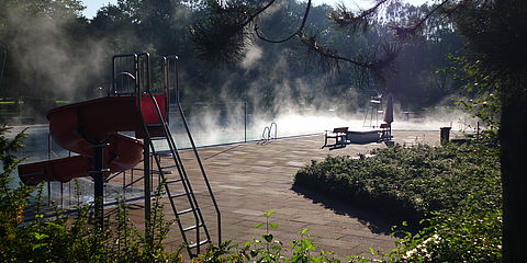 Blick auf das Waldschwimmbad